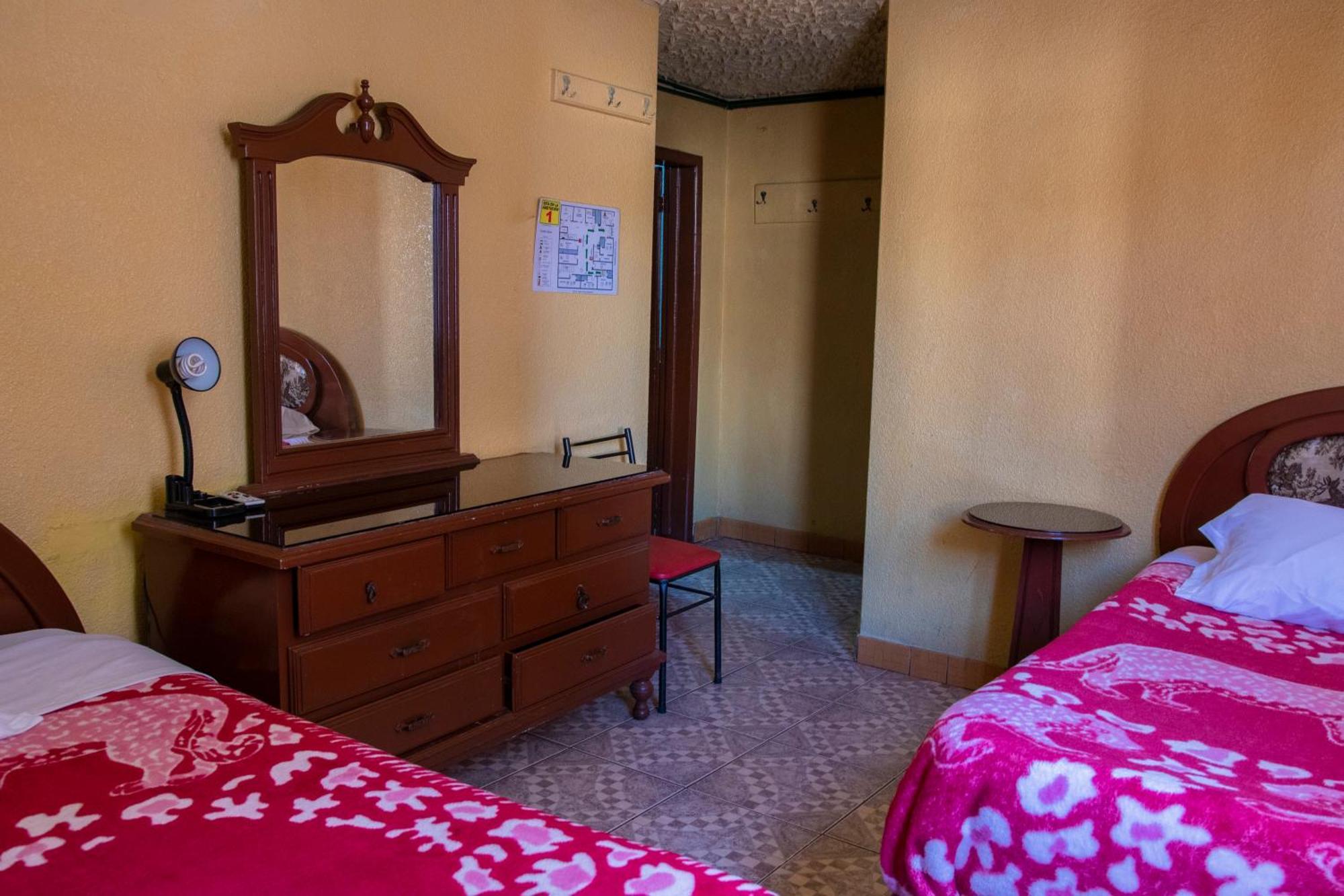 Hostal Carlos Luis Quito Eksteriør billede